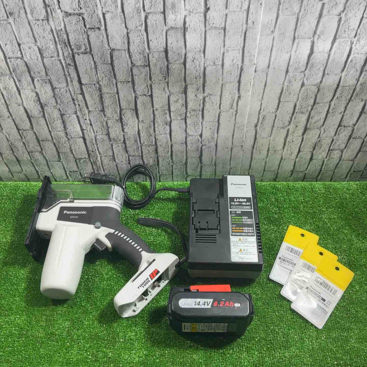 ◇パナソニック(Panasonic) コードレス角穴カッター EZ4543LS2S-B【川口店】