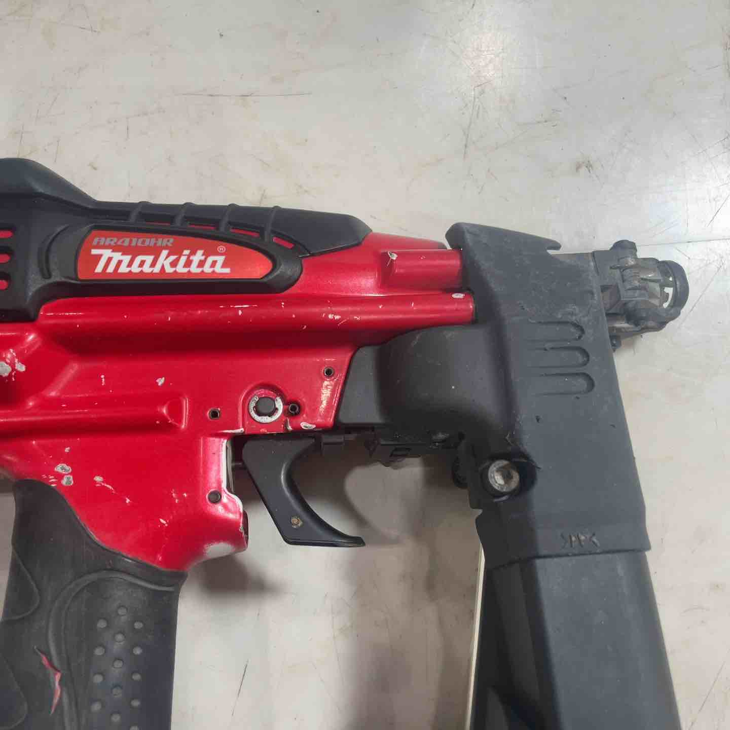 ★マキタ(makita) 高圧ネジ打ち機 AR410HR 動作確認済み【川口店】 ☆マキタ(makita) 高圧ネジ打ち機 AR410HR 動作確認済み【川口店