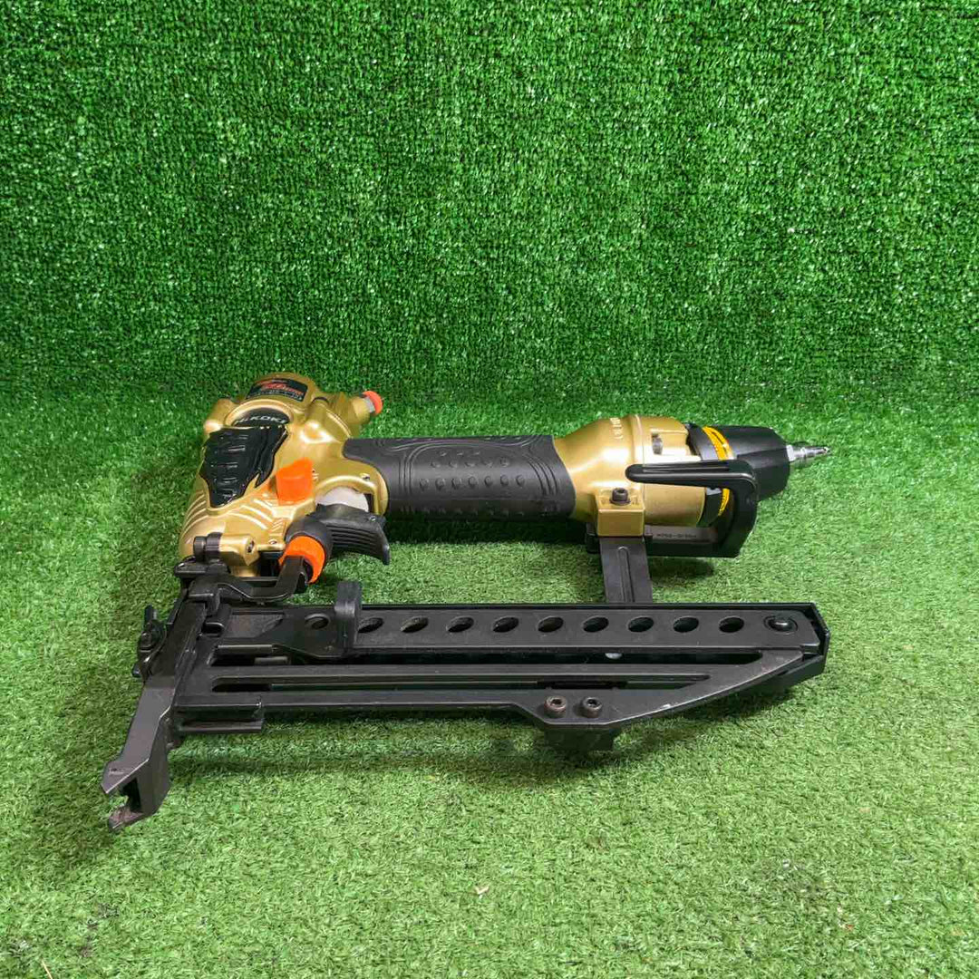 【美品】 【藤沢店】 ハイコーキ(HIKOKI ※旧:日立工機) 高圧フロアタッカ N5004HMF