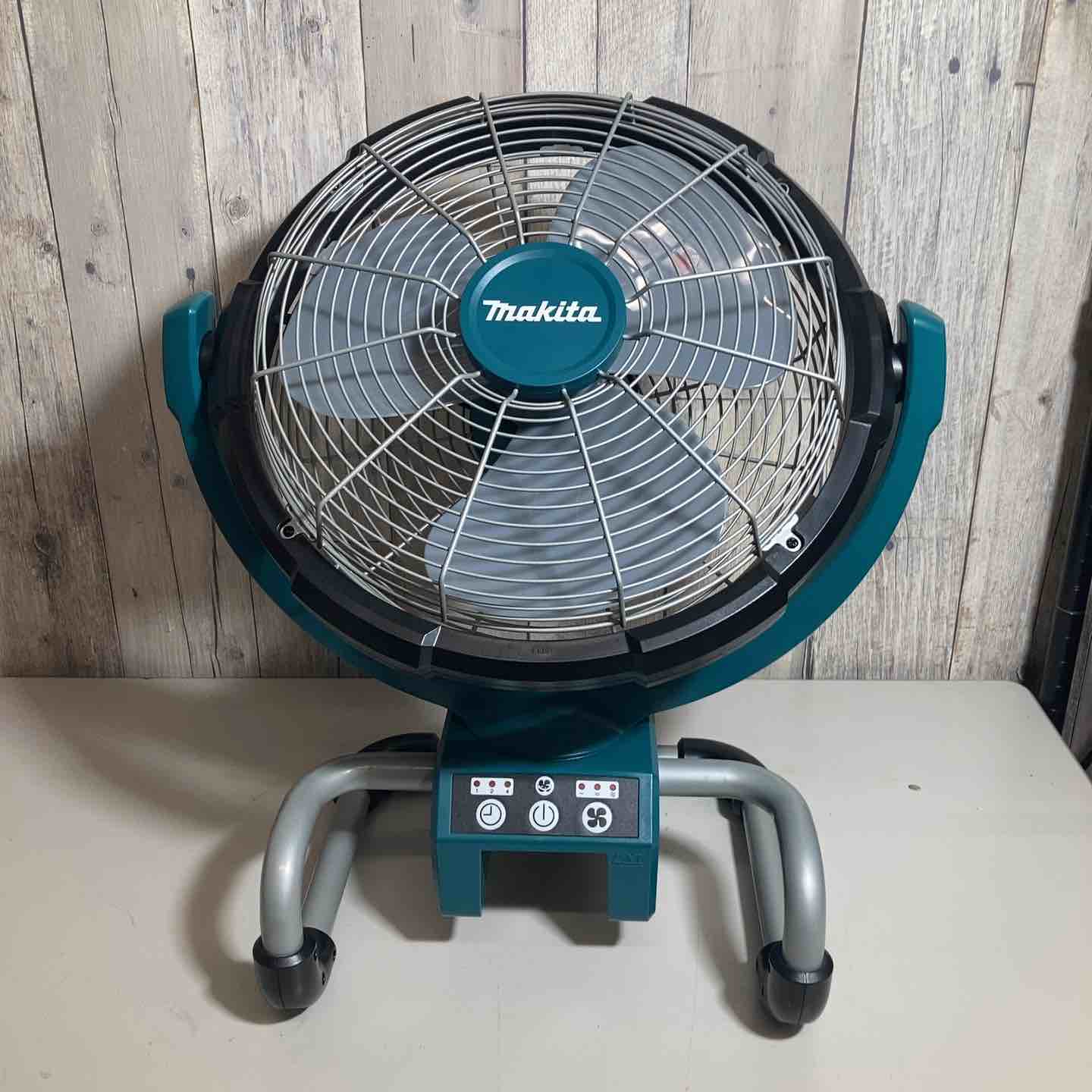 ☆マキタ(makita) 14.4/18Vコードレス産業扇 CF300DZ ACアダプタ付き