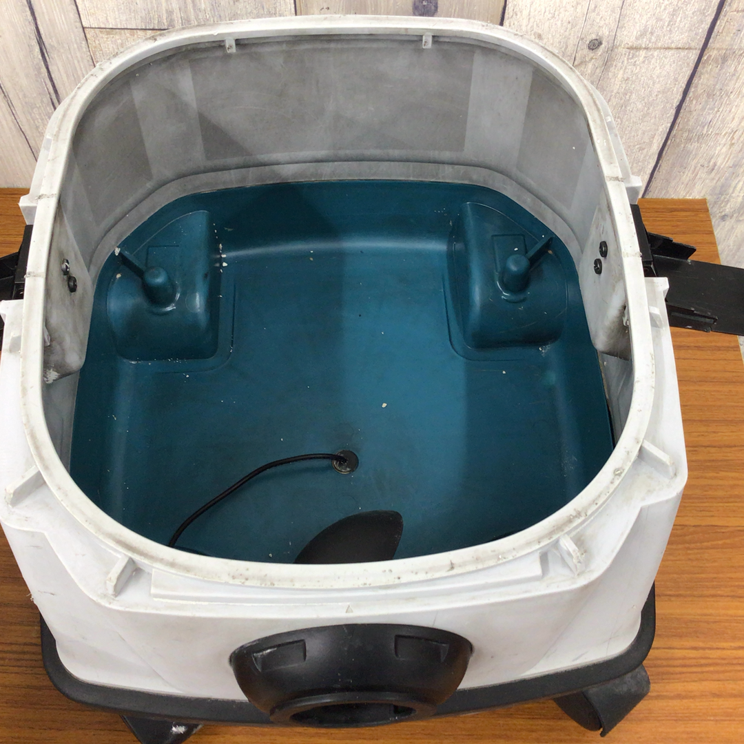 【中古品】★マキタ makita 集じん機 乾湿両用 483(P) ホース付き ノズルなし【八潮店】