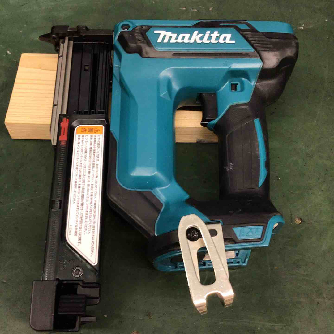 ★マキタ(makita)14.4Vコードレスピンネイラ PT352DZK 本体のみ メーカーOH済み【戸田店】