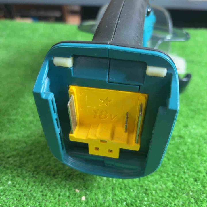 ◇マキタ(makita) コードレス芝生バリカン  MUM604DZ【草加店】