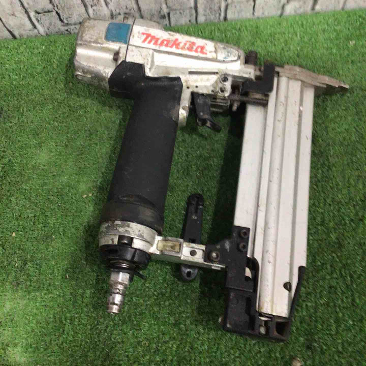 ★マキタ(makita) 常圧フィニッシュネイラ AF502N 動作確認済【川口店】