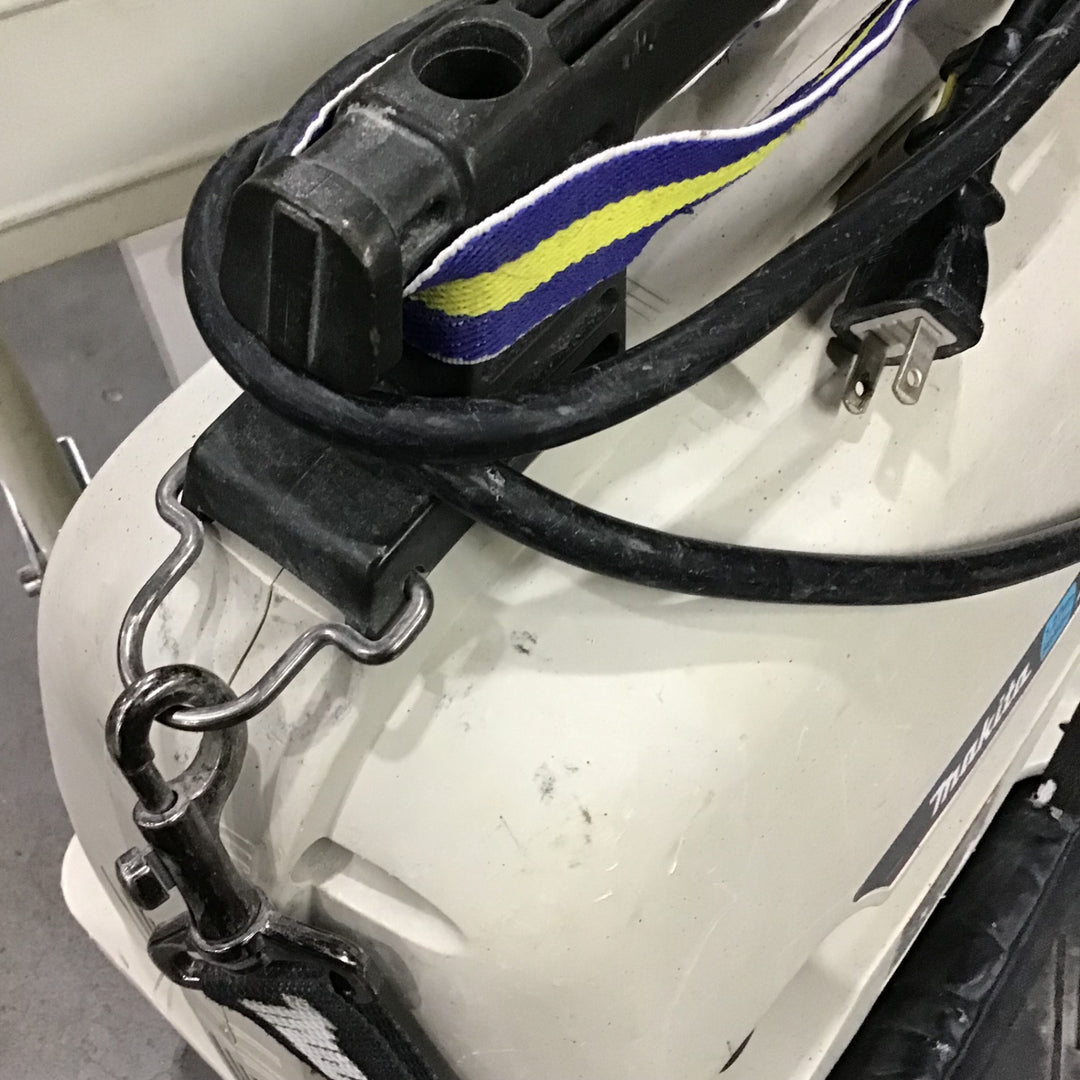 ★マキタ(makita) エアコンプレッサー AC700【越谷店】