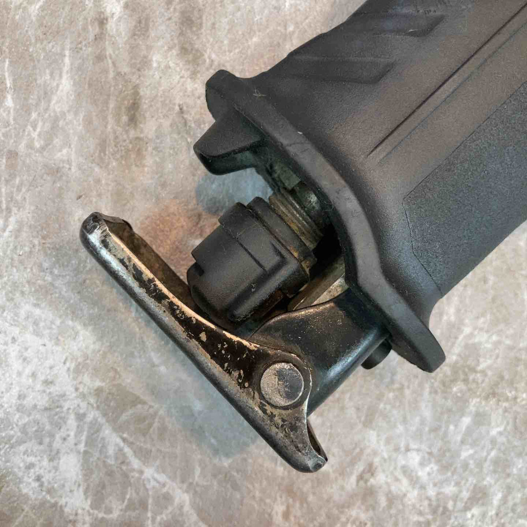 ★マキタ(makita) コードレスレシプロソー JR188DZK【八潮店】