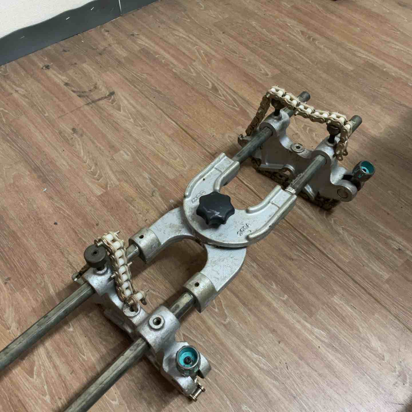 松阪鉄工所 MCC ソケットベンドチーズクランプ 200A ESEI-20N？ 【桶川