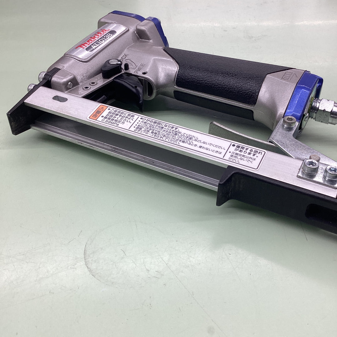 マキタ(makita) 常圧エアタッカー AT1013B【越谷店】