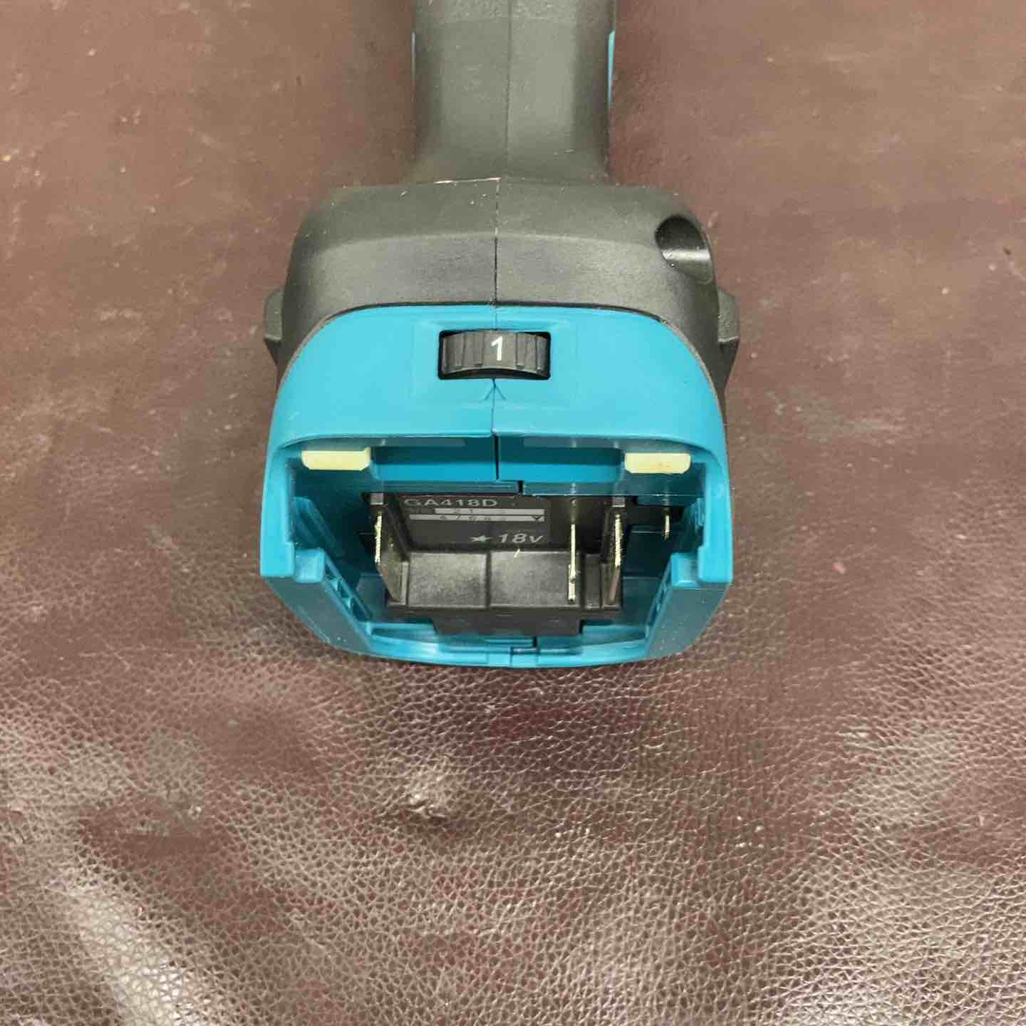【中古品】マキタ(makita) 100mmコードレスディスクグラインダ GA418DRGX 18V【東大和店】 中古品】マキタ(makita) 100mmコードレスディスクグラインダ GA418DRGX
