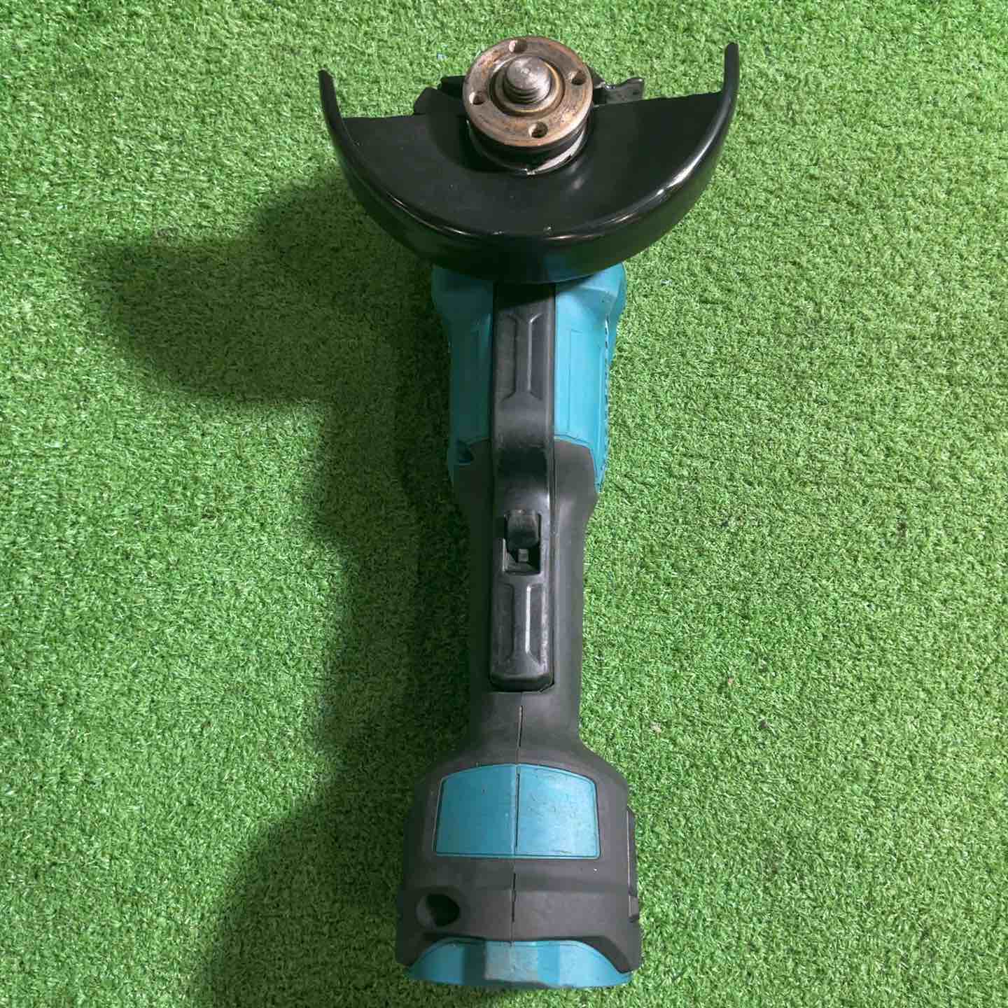 ☆マキタ(makita) 125mmコードレスディスクグラインダ GA508DZ 動作
