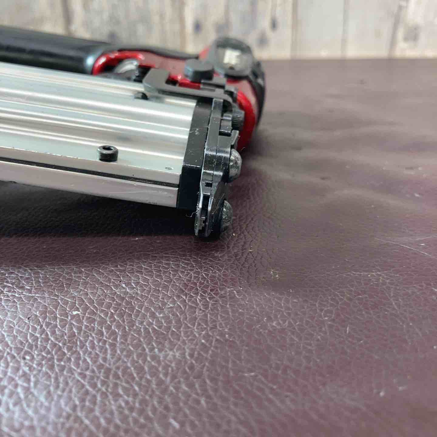 中古品】 マキタ(makita) 高圧ピンネイラ AF501HP 【東大和店