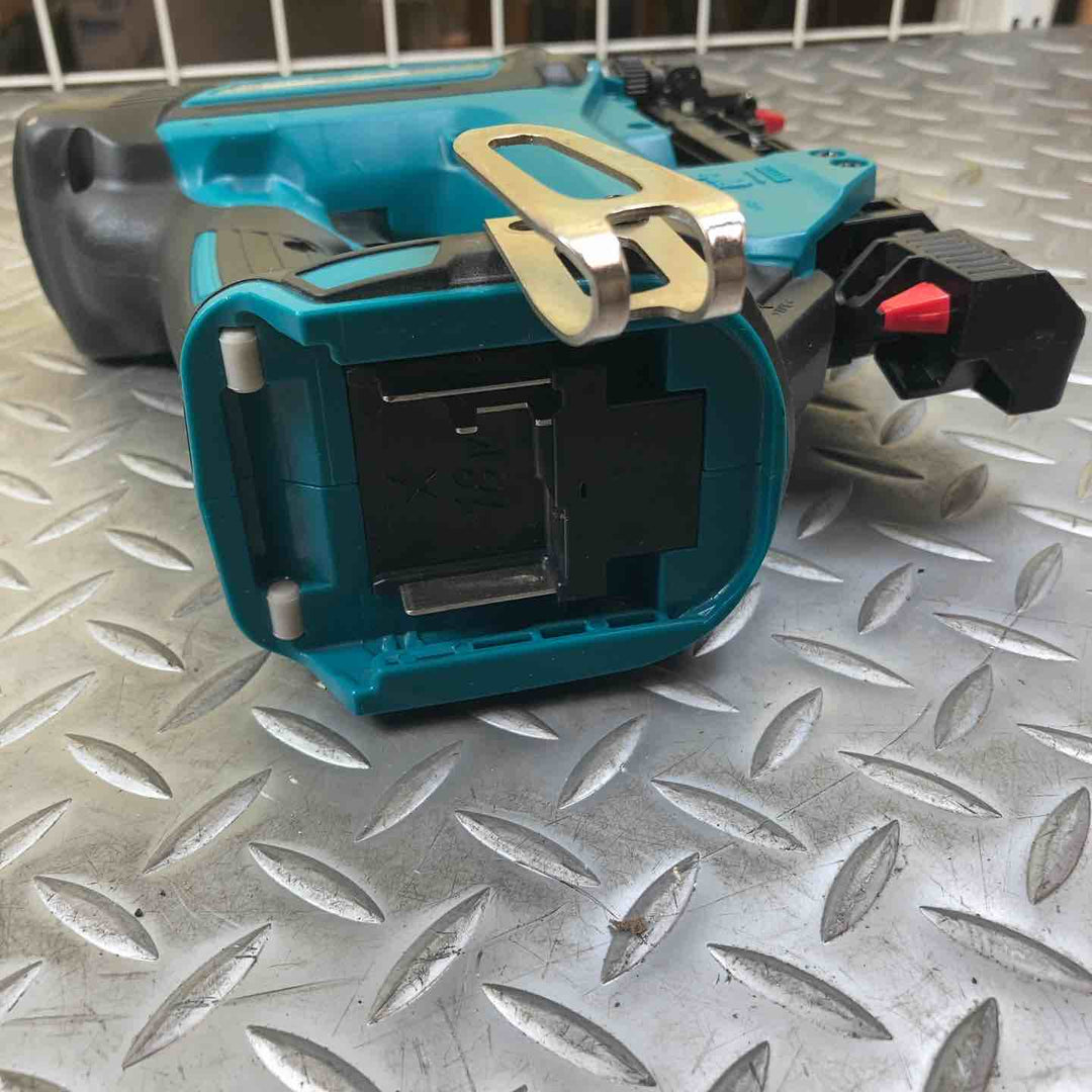 ★マキタ(makita) コードレスピンネイラ PT353DZ【川崎店】