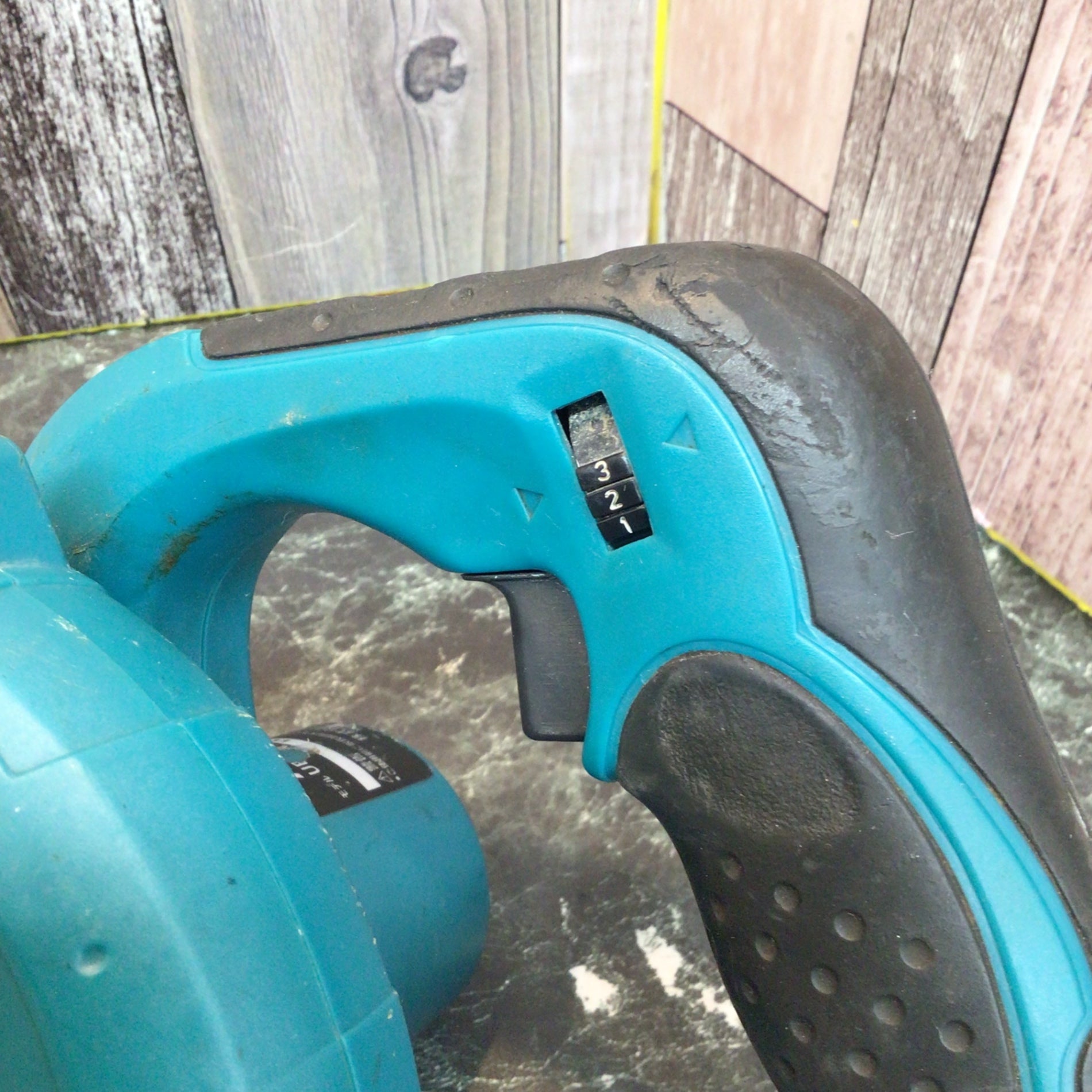 ☆マキタ(makita) コードレスブロワ UB185DRF【八潮店】 – アクト