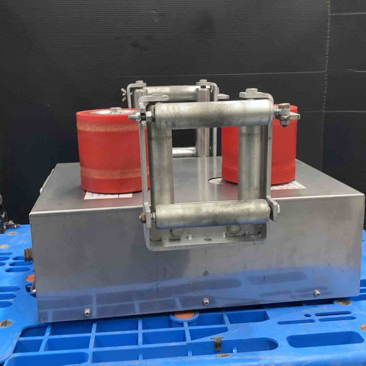 【店頭受取り限定】▼メーカー・型式不明 200V ケーブル中間送り機 CB-180？ 本体のみ【戸田店】
