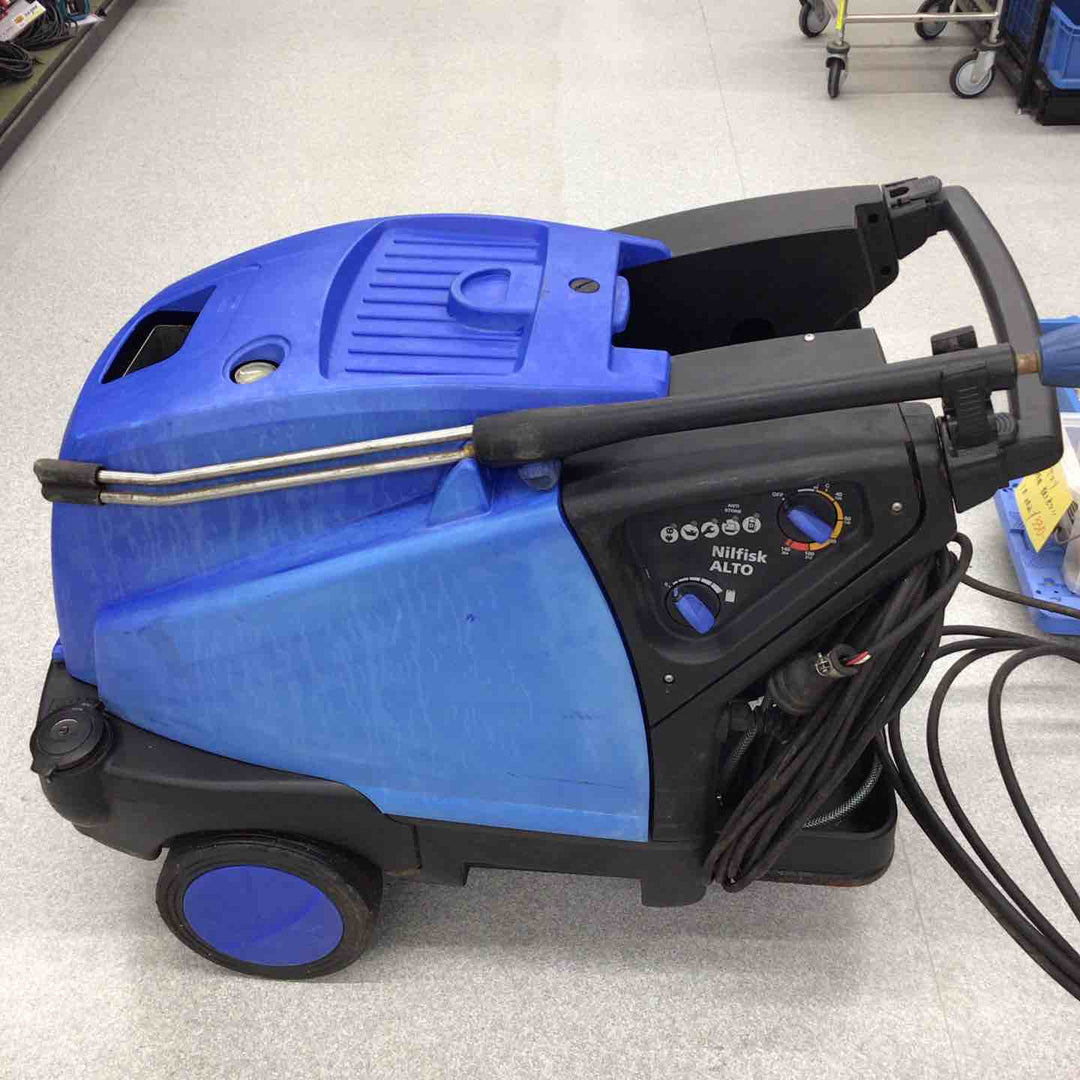 【店頭受取り限定】ニルフィスク 温水高圧洗浄機 NEPTUNE3-38【八潮店】
