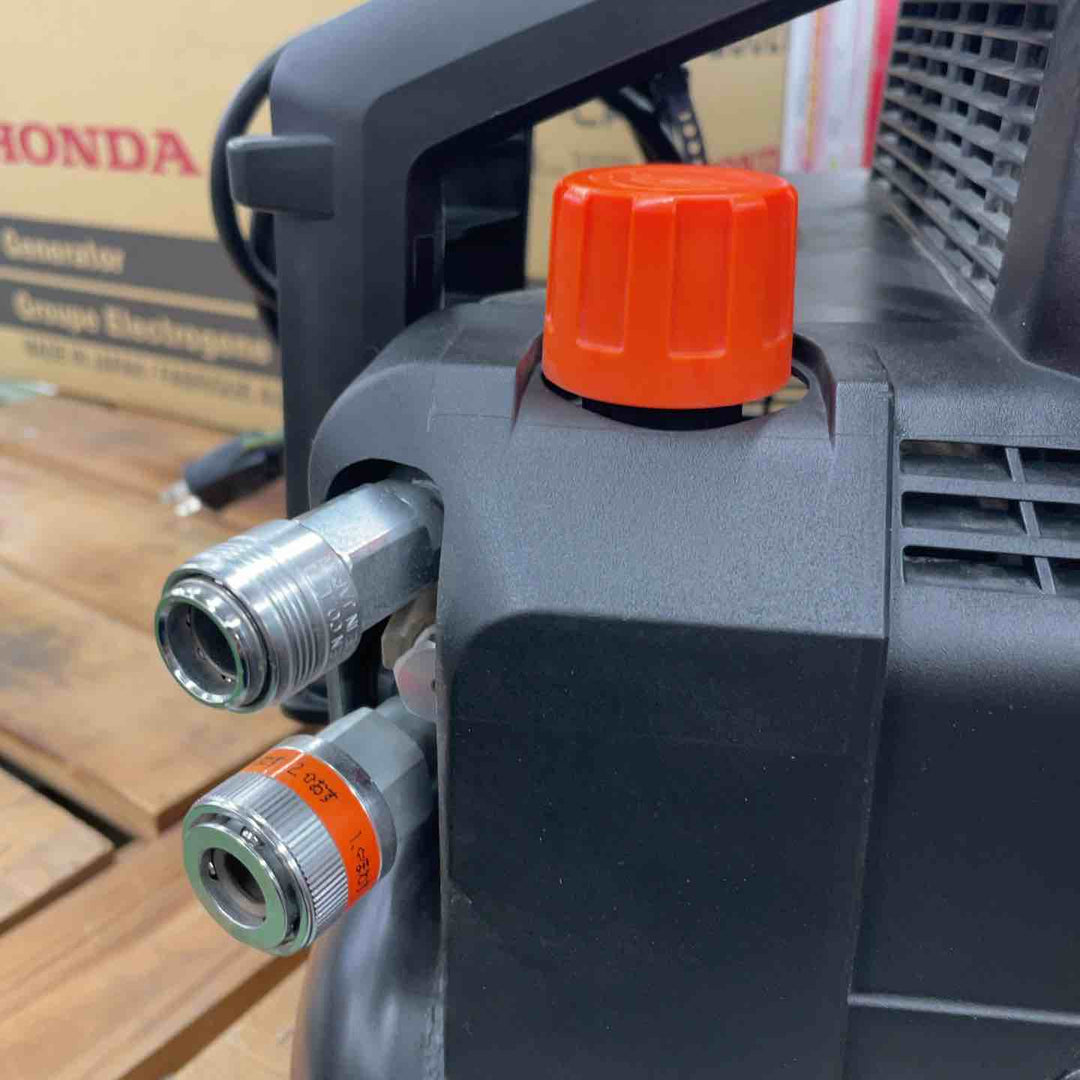マックス(MAX) 高圧専用エアコンプレッサー AK-HH1310E ブラック【桶川店】