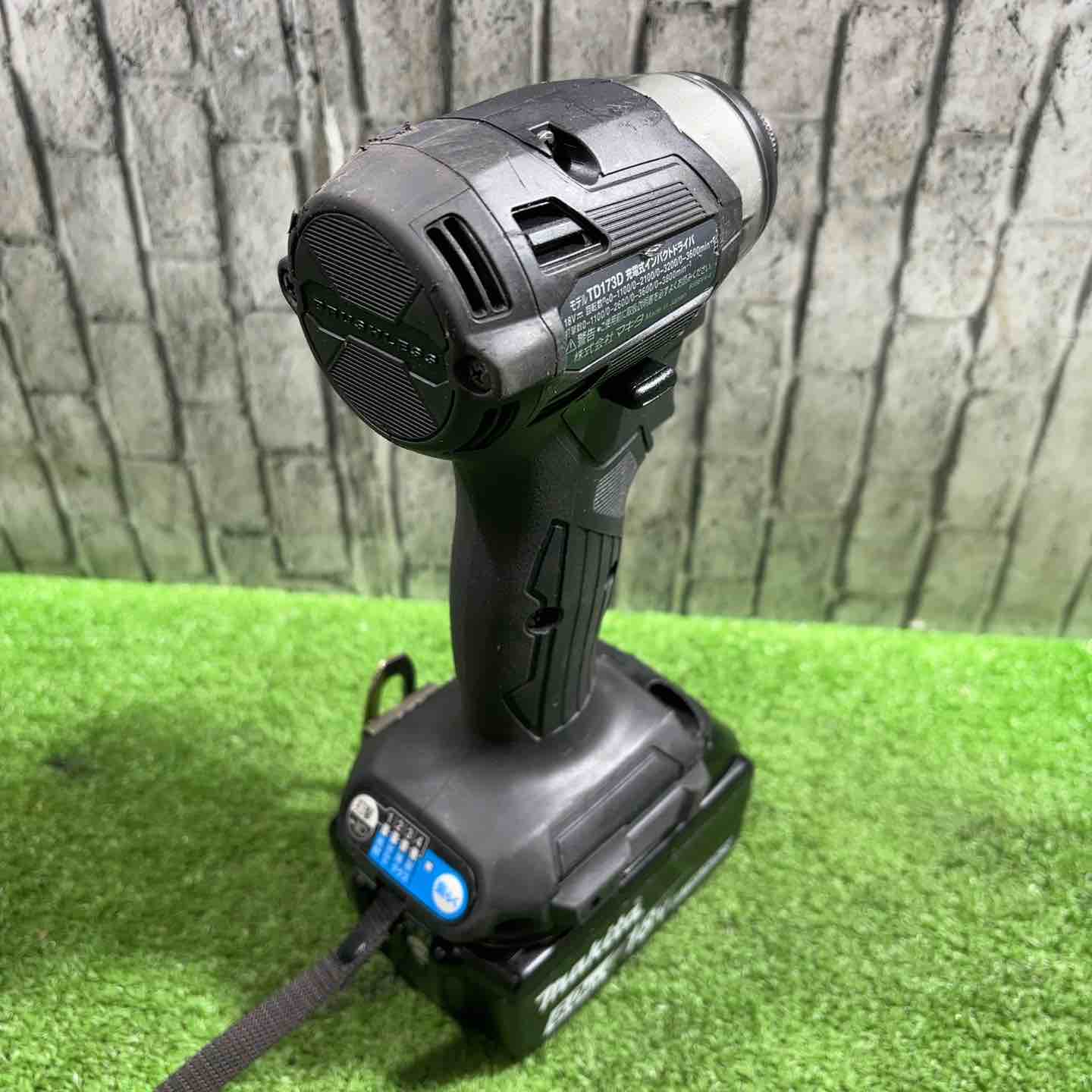 sk082-p71】【動作確認済】マキタ 18V 充電式インパクトドライバー 