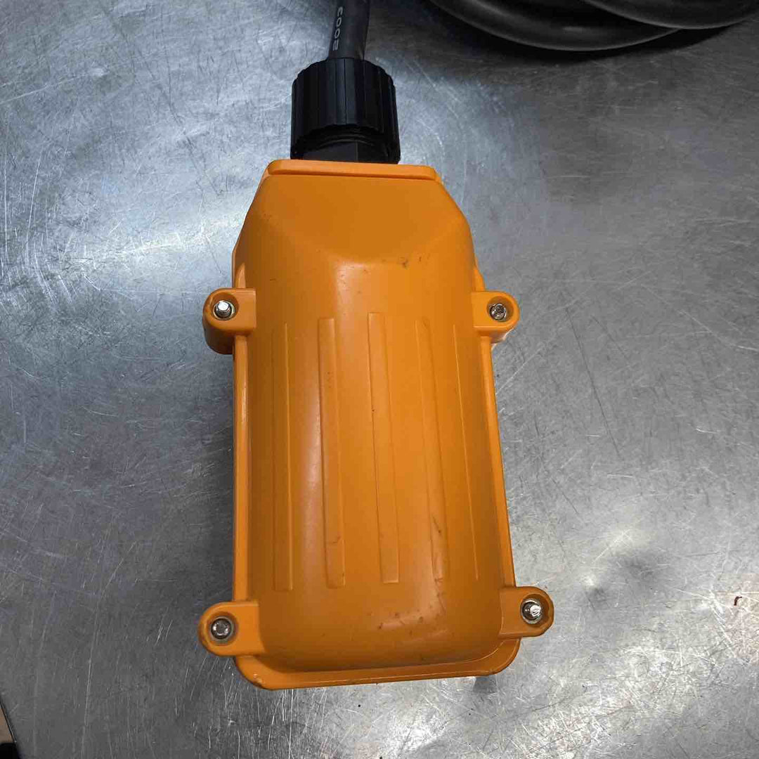 【中古美品】 マキタ(makita) 小型ホイスト(ワイヤー) 定格荷重60kg 揚程30m TH60SP ウインチ 吊り具 【東大和店】