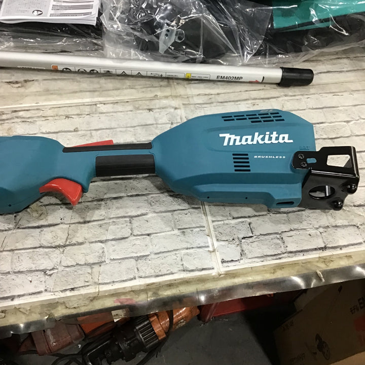 〇マキタ(Makita) 充電式スプリット草刈機 18V6Ah 刈払アタッチメント・バッテリ・充電器・ツールバッグ付 MUX18DRGM【川口店】