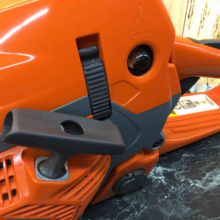 ◇ハスクバーナ(Husqvarna) エンジンチェーンソー560XP ガイドバー500mm【八潮店】