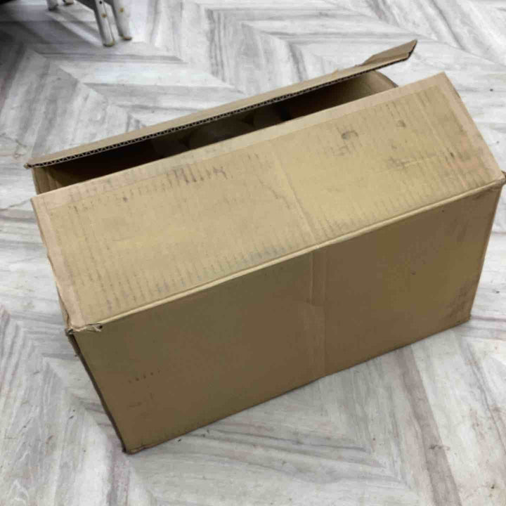 布ポリ マスカー 1100mm x 25m巻(茶)ミニ  6cm仕上げ 養生 保護 使い捨て コロナ処理 塗装作業 左官作業 清掃作業 外装用 建築用 布テープ ポリシート 土足 エアコンクリーニング 修復材 カバー 雨具 【越谷店】