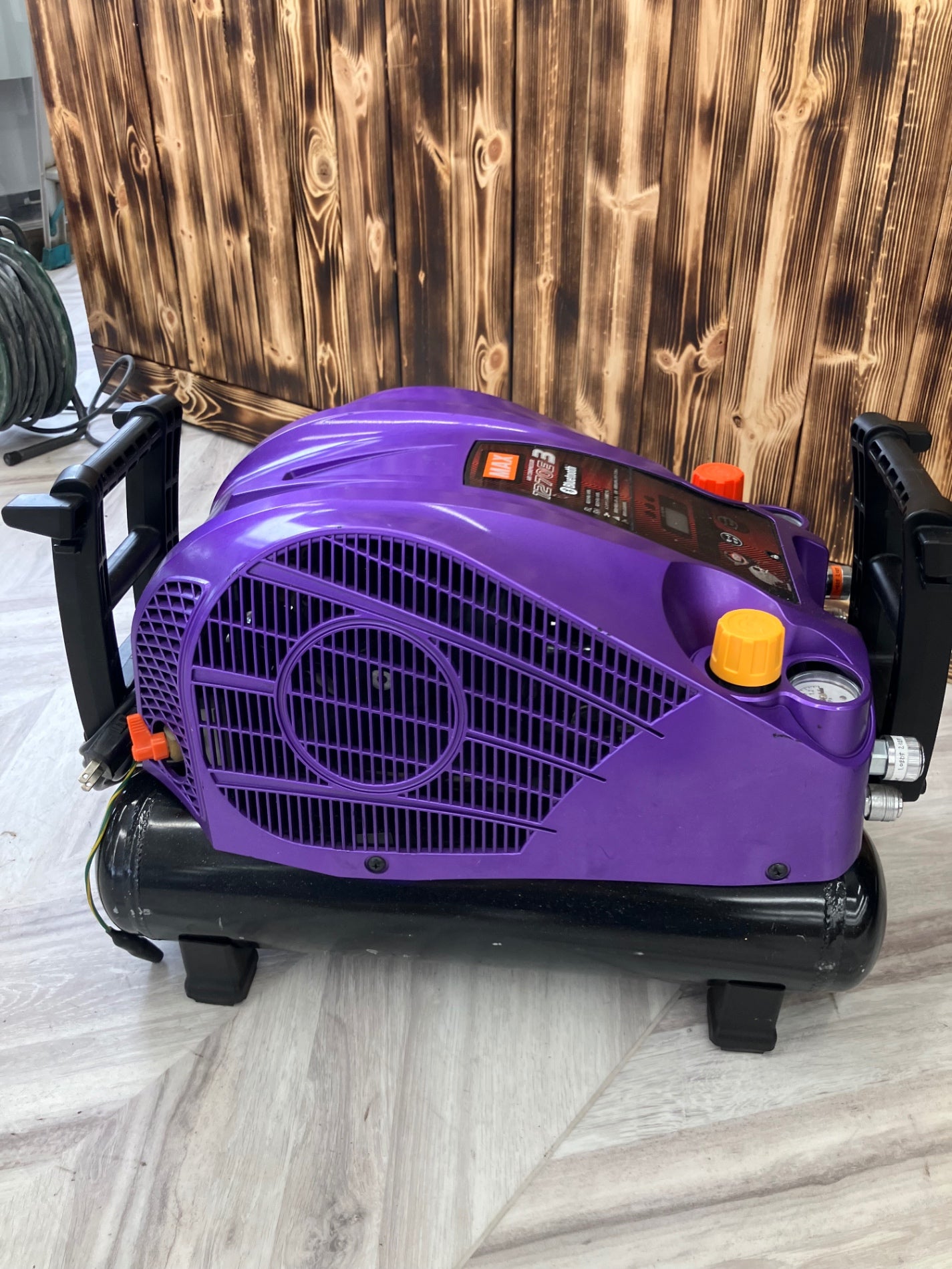 MAX マックス AK-HL1270E3 高圧専用 エアーコンプレッサー【船橋馬込店