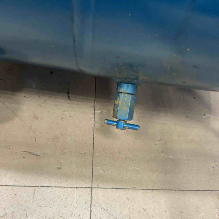 【店頭受取り限定】アネスト岩田 ANEST IWATA エアーコンプレッサー DSP-04P 常圧 レシプロ 25L 【草加店】