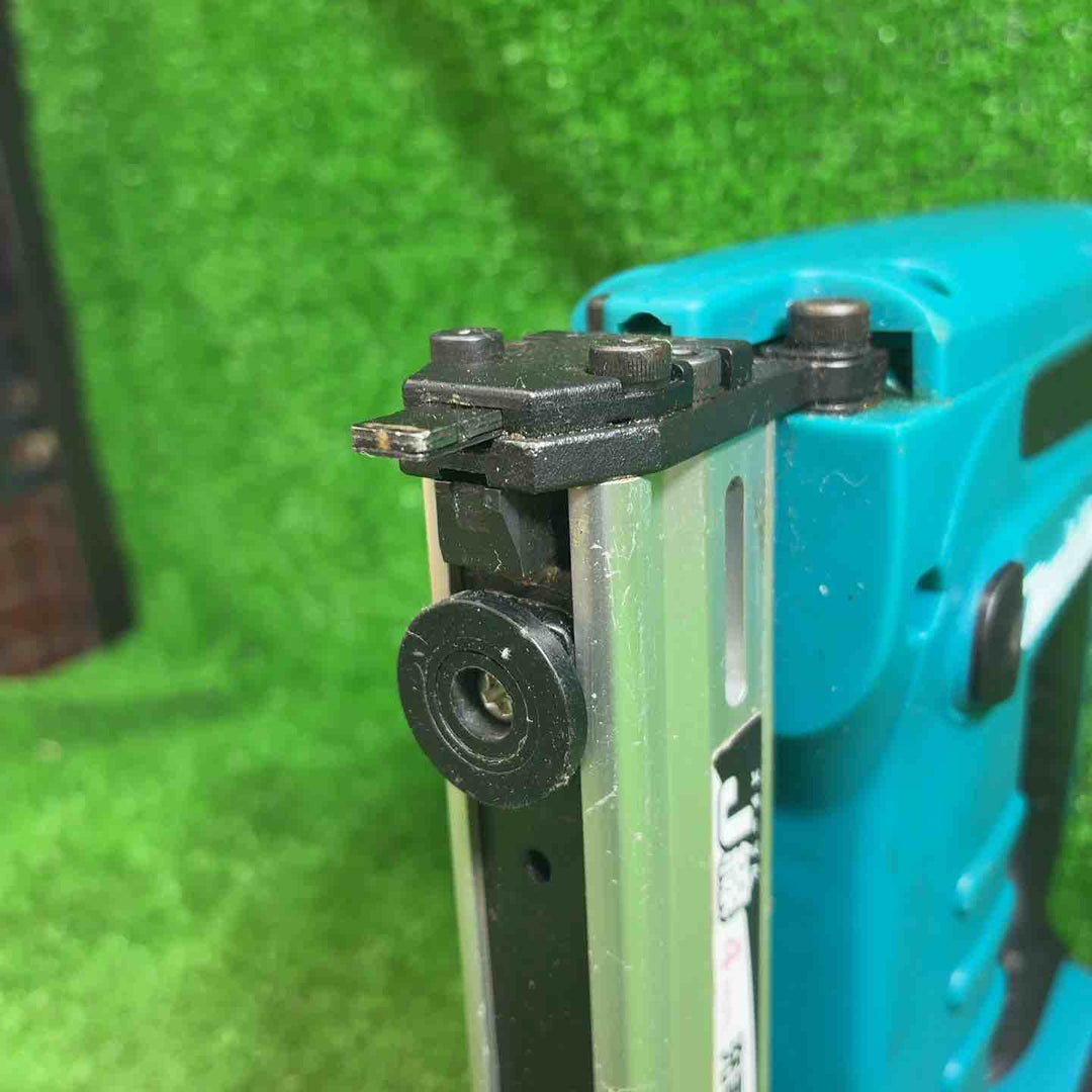 【中古品】 マキタ(makita) コードレスタッカー ST420DZ 【藤沢店】