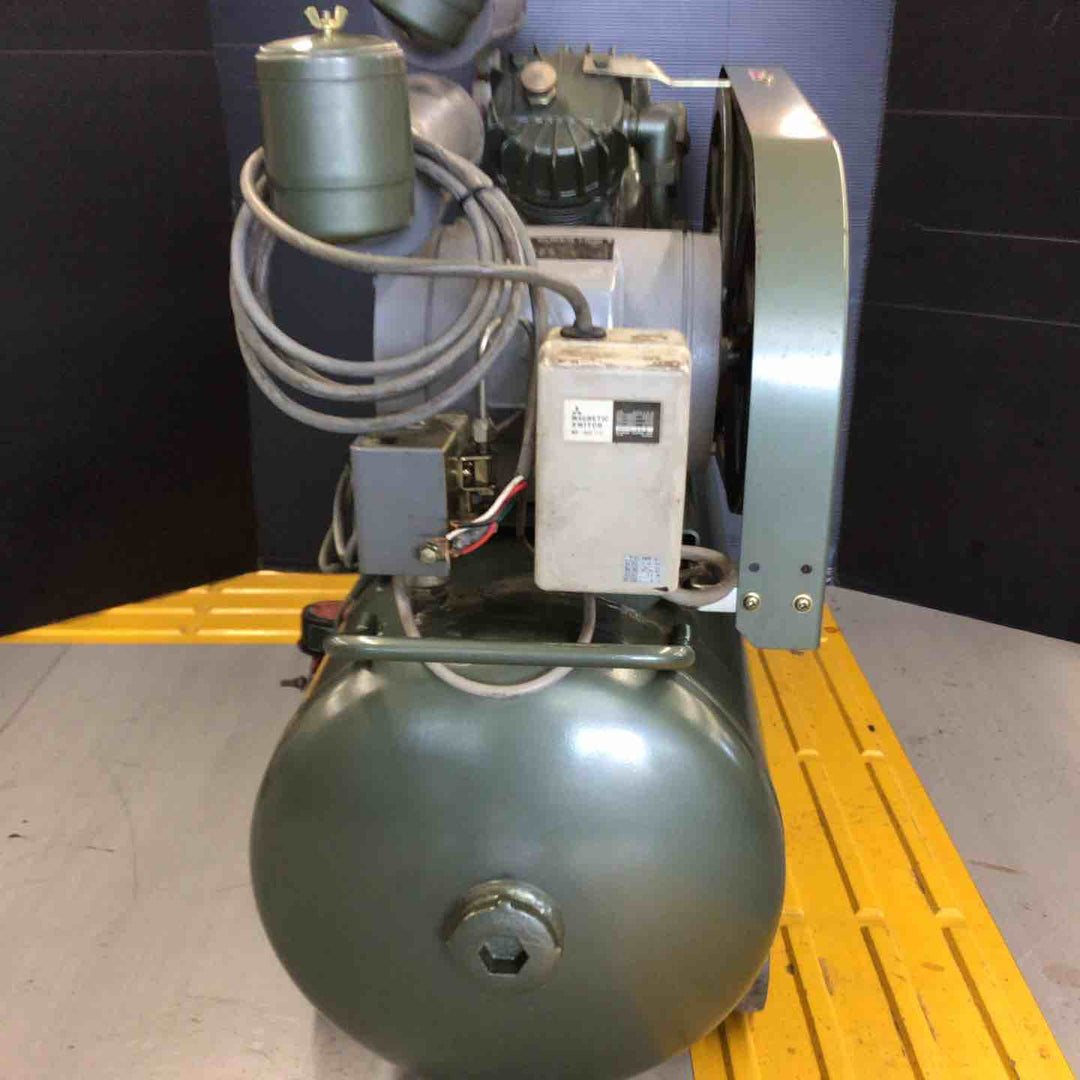 【店頭受取り限定】【165】iwata エアーコンプレッサ SP-22NBR ３馬力直結型【戸田店】