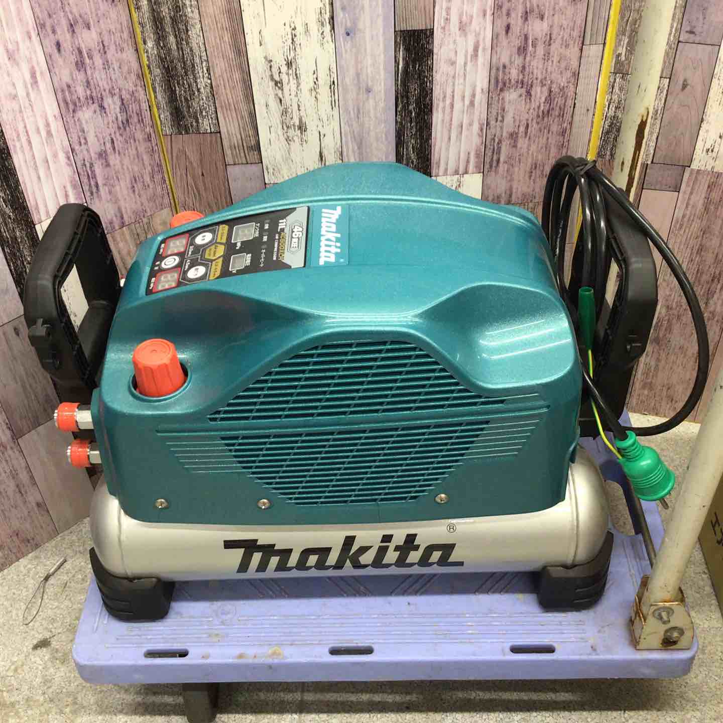 高圧エアコンプレッサー AC500XLH マキタ/makita 税込￥126,500-【店頭引取限定】【寄楽屋 きらくや 成田本店】 マキタ エアコンプレッサ AC500XL/B/R | 利作オンラインストア｜職人