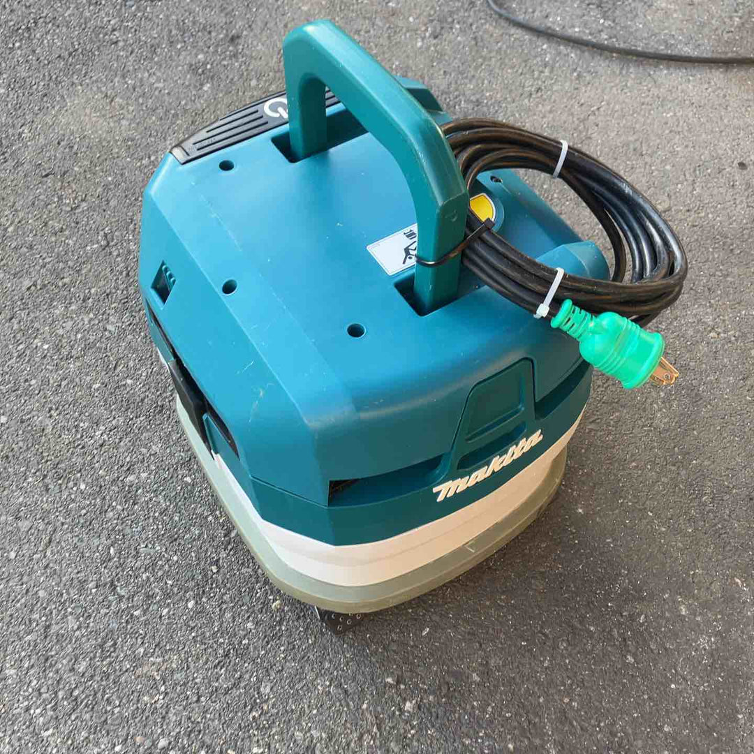 【中古品】 マキタ/makita 連動機能付き集じん機・VC0830 【桶川店】