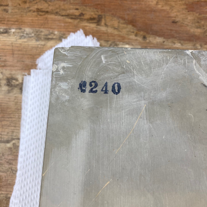 ▼天然砥石 詳細不明 大判 本山？ 重量：8.6Kg 硬め【柏店】