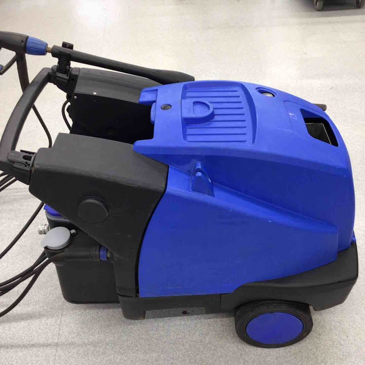 【店頭受取り限定】ニルフィスク 温水高圧洗浄機 NEPTUNE3-38【八潮店】