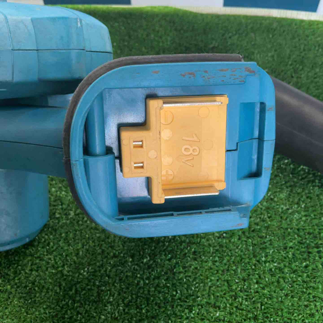 ☆マキタ(makita) コードレスブロワ UB182DZ【草加店】