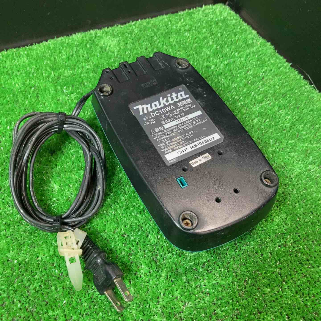 マキタ(makita) 差込式10.8V ラジオ(MR051) ライト(ML101) バッテリー 充電器 セット【岩槻店】