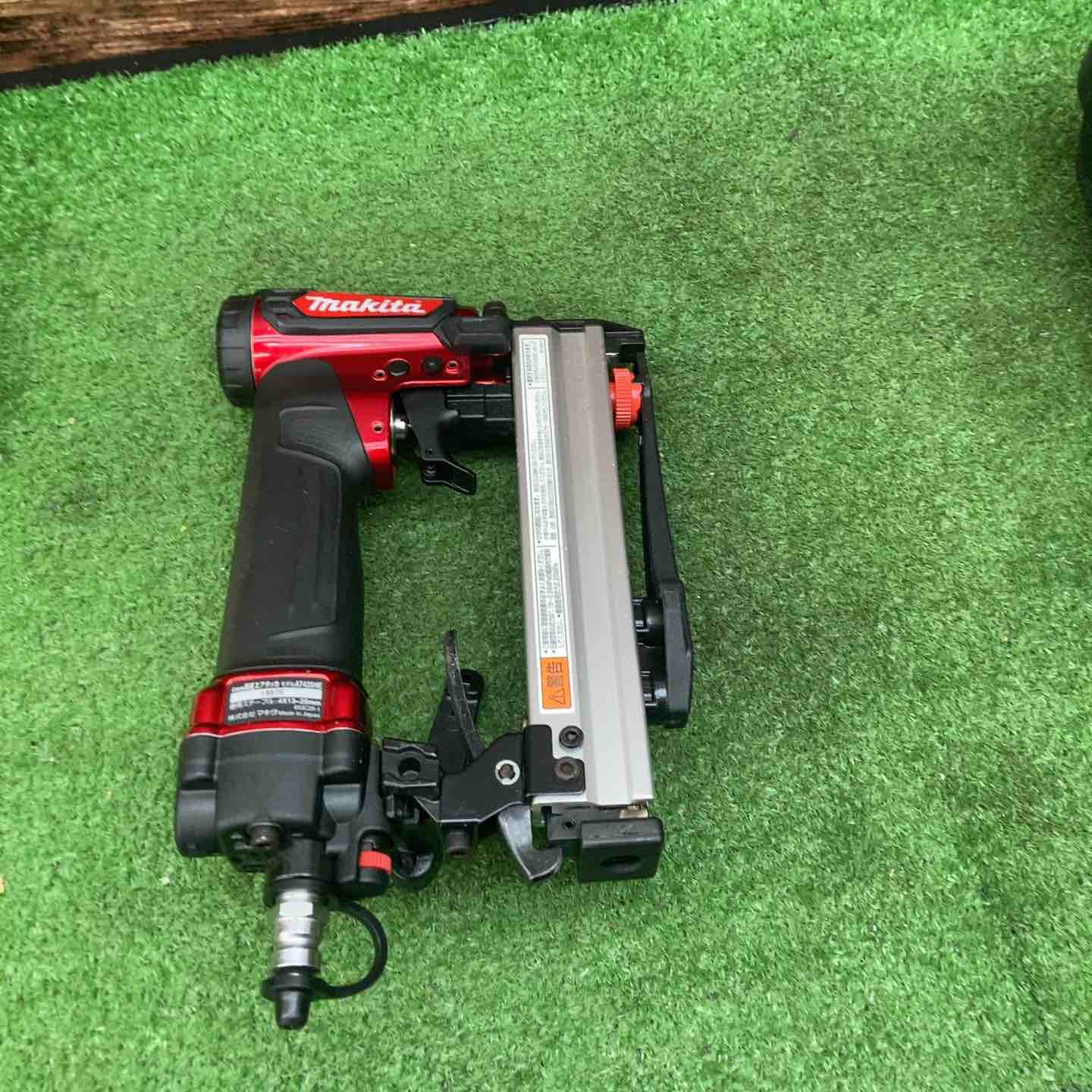 マキタ(makita) 高圧エアタッカ AT425HE 使用ステープル(mm)長さ 13