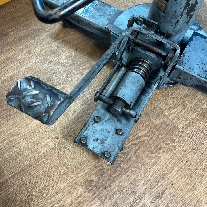 【店頭受取り限定】◇長崎ジャッキ ミッションリフト(軽自動車～普通自動車向け) ML-800【岩槻店】