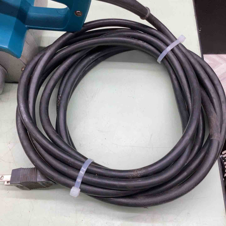 ◇マキタ(makita) ベルトサンダ 9900B 木材 金属 樹脂 石材 バリ取り 面取り 研磨 サビの剥離 平滑 研磨作業 手持ち 据え置き  【越谷店】