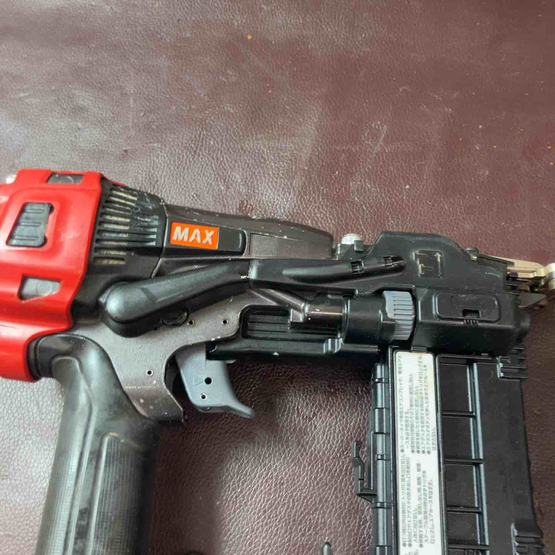 【中古品】 マックス(MAX) 高圧フロアタッカ HA-50F3(D) 50mm 【東大和店】
