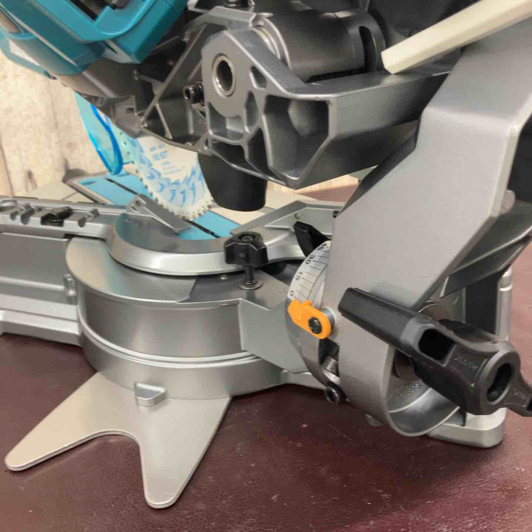 【中古美品】 マキタ(makita) コードレススライドマルノコ LS001GZ バッテリー付属 【東大和店】
