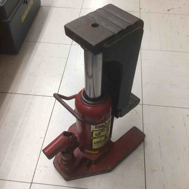【現状品 / 店頭受取り限定】 イーグル/EAGLE レバー回転・安全弁付爪つきジャッキ 爪能力5ｔ G-100 【鴻巣店】