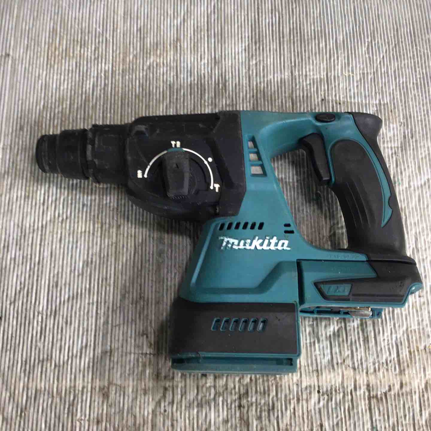 マキタ makita HR244D ハンマードリル【リライズ野田愛宕店】【店頭取引限定】【ジャンク】※正常に動かない  管理番号：2400010114571 hr244d_dv | 株式会社マキタ