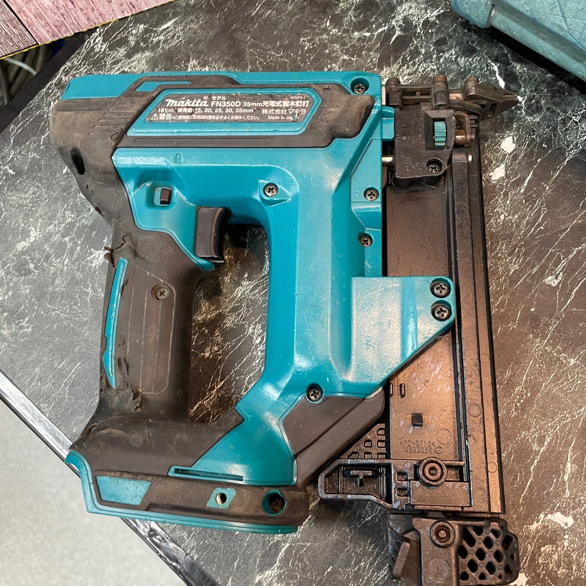 ☆マキタ(makita) コードレスフィニッシュネイラ FN350DZK【八潮店