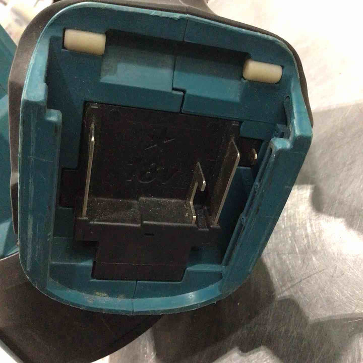 【中古品】 マキタ(makita) コードレスバンドソー PB181DZ 【藤沢店】