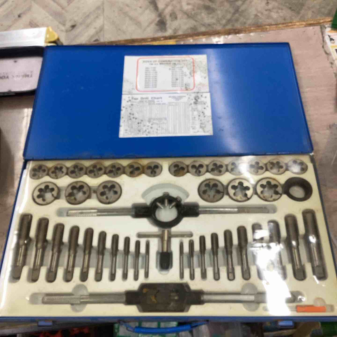 エスコ M6-M24タップダイスセット 並目/細目 EA829VX-2【越谷店】