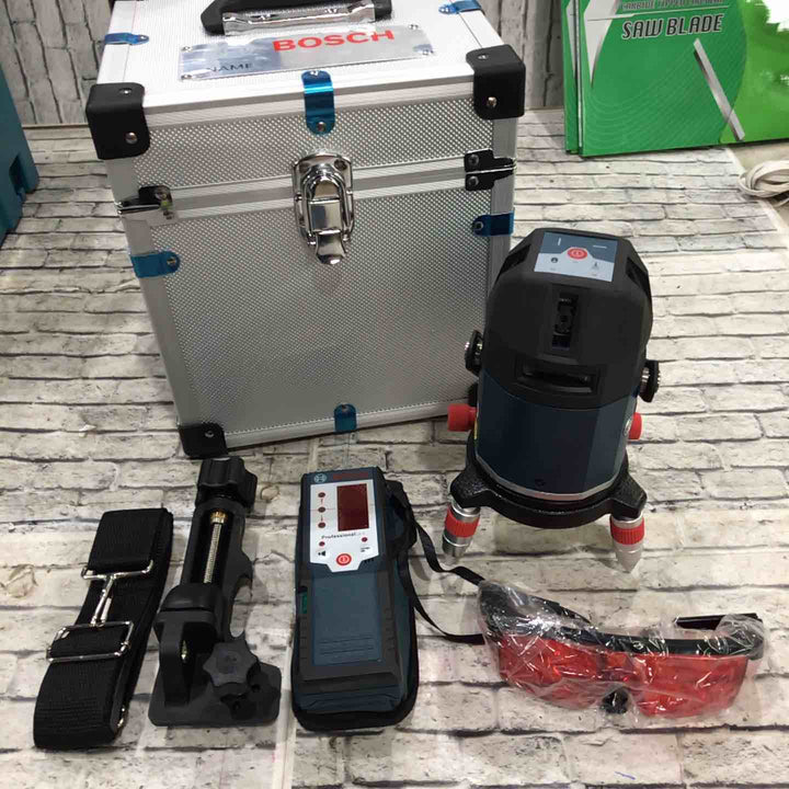 ◇ボッシュ(BOSCH)  電子整準方式・ レーザー墨出し器 GLL5-40ELR【川口店】