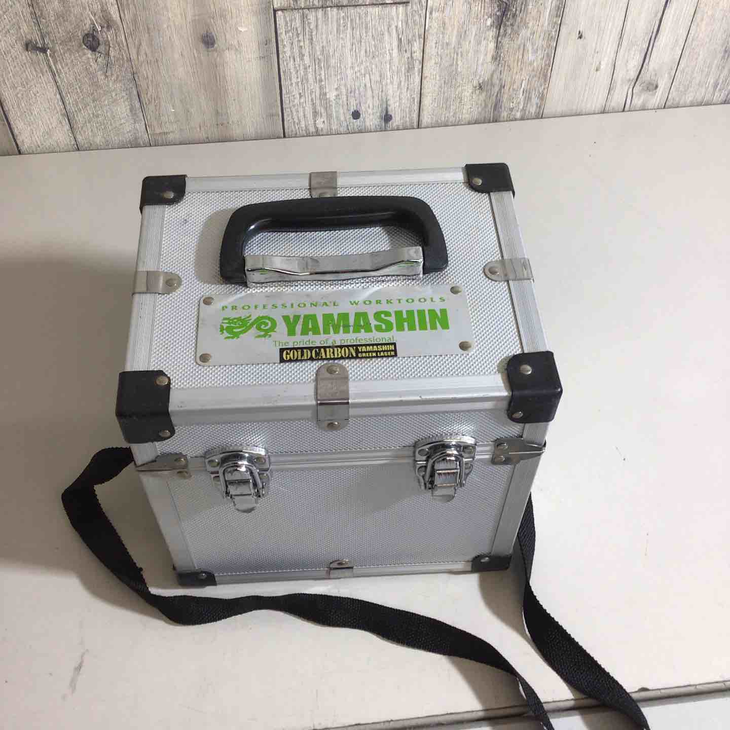 ヤマシン GLZ-4＋ レーザー墨出し器【野田愛宕店】【店頭取引限定】【中古】IT1ZNPV562Y8 ◇山真製鋸(YAMASHIN) グリーンレーザー墨出し器 GLZ-4+【戸田店