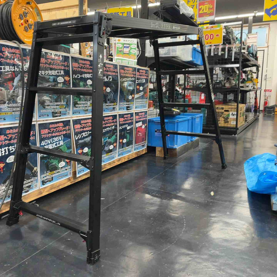 ◇長谷川工業(Hasegawa) BLACK LABEL 脚部伸縮足場台 DRSWB-1200 (1.01~1.23m) (10061)【藤沢店】