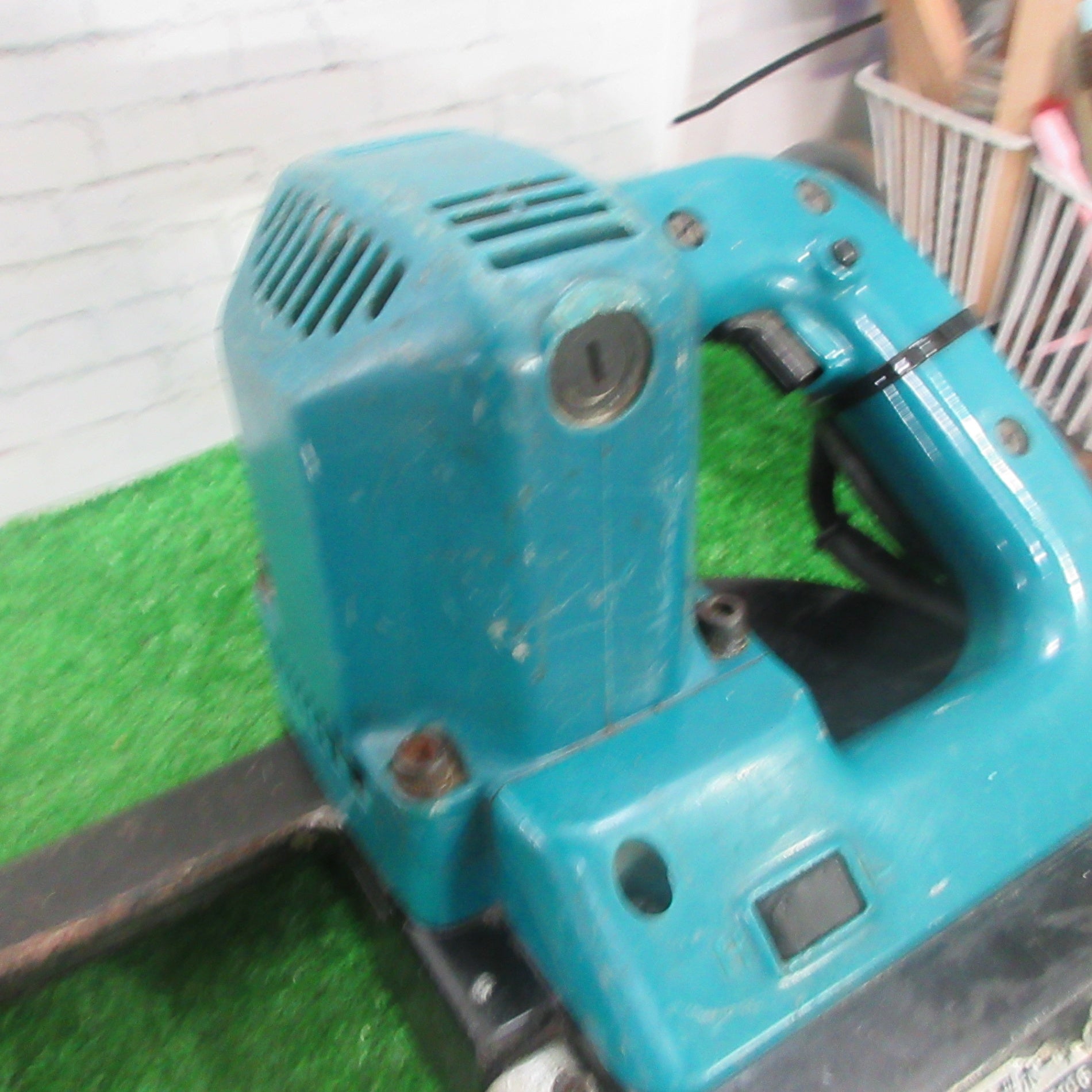 ☆マキタ(makita) バンドソー 2106【町田店】 ☆マキタ(makita) バンドソー 2106【町田店】 – アクトツール