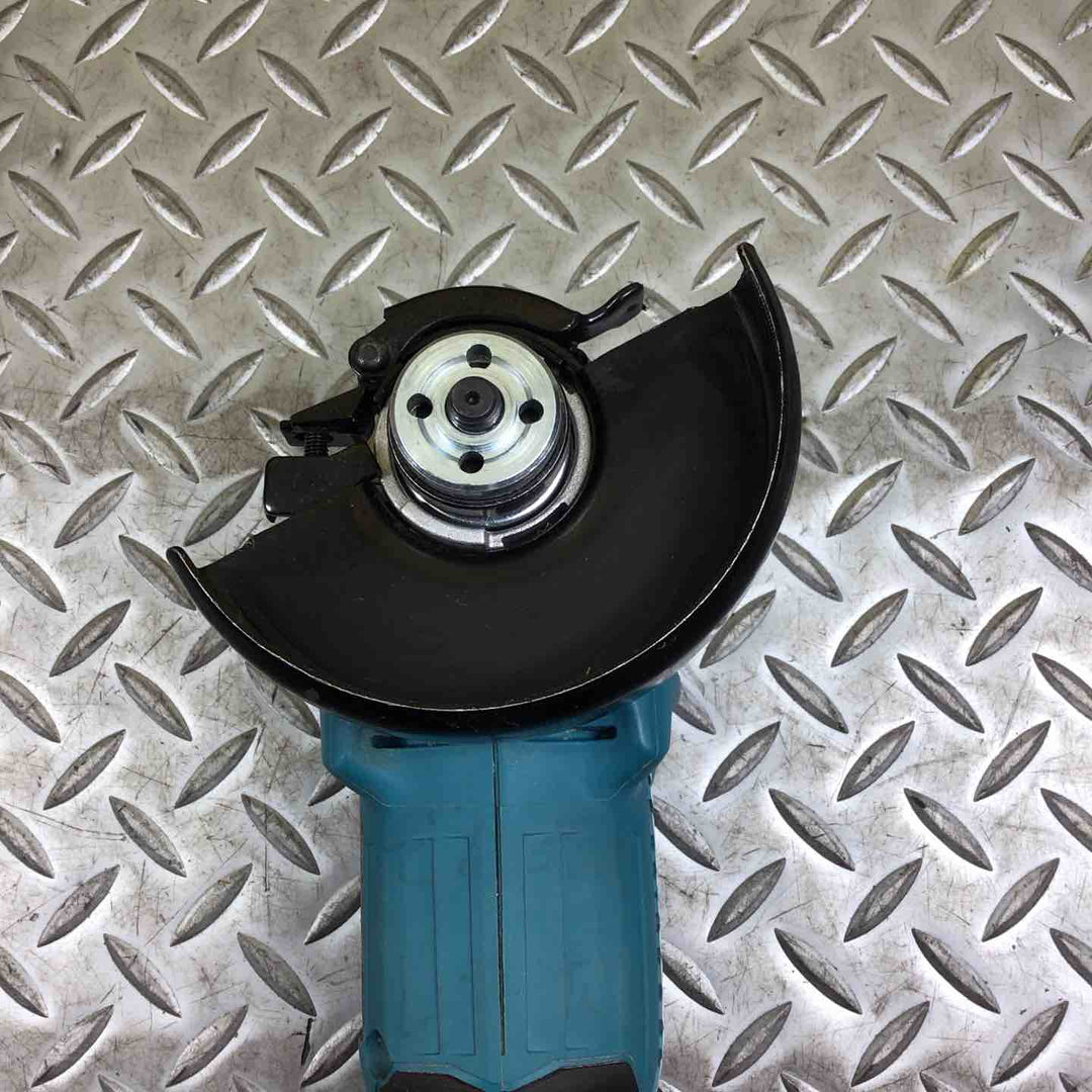 マキタ(makita) 100mmコードレスディスクグラインダ GA404DZN (GA404DN)【川崎店】